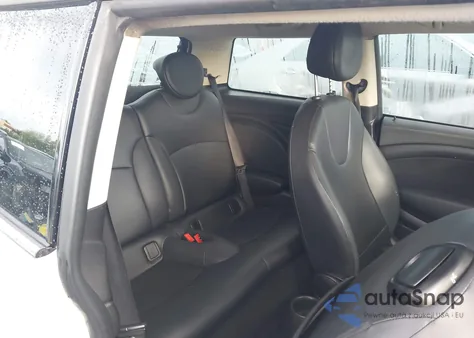 2013 Mini Hardtop Cooper z USA, uszkodzony, nr VIN WMWSU3C59DT692346